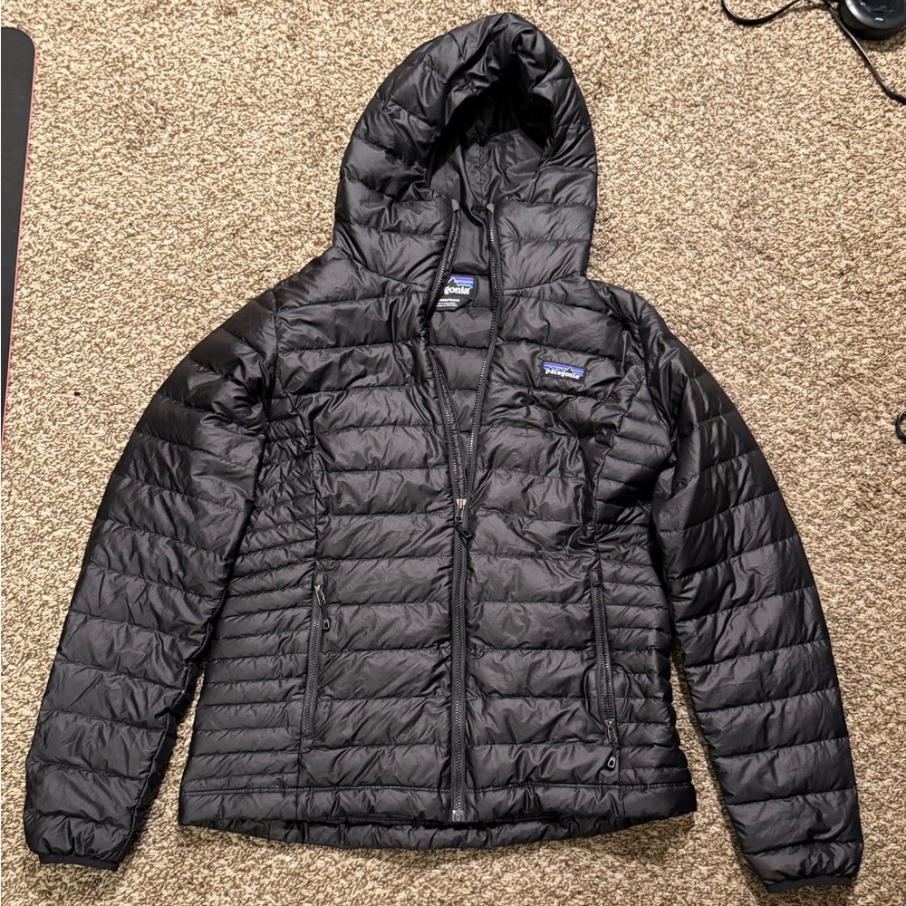 M Patagonia Black Down Sweater